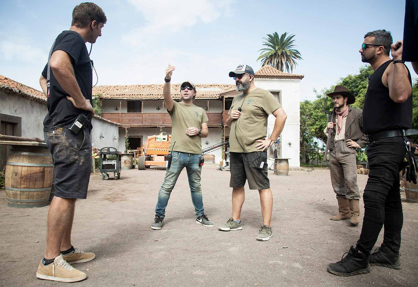 Conoce al creador Carlos Portela y a los directores Javier Quintas, Jorge Saavedra y José Luis Alegría de la serie 'Zorro'